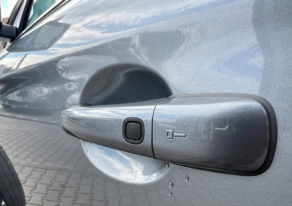 Volvo XC 60 cena 89900 przebieg: 113169, rok produkcji 2017 z Żychlin małe 326